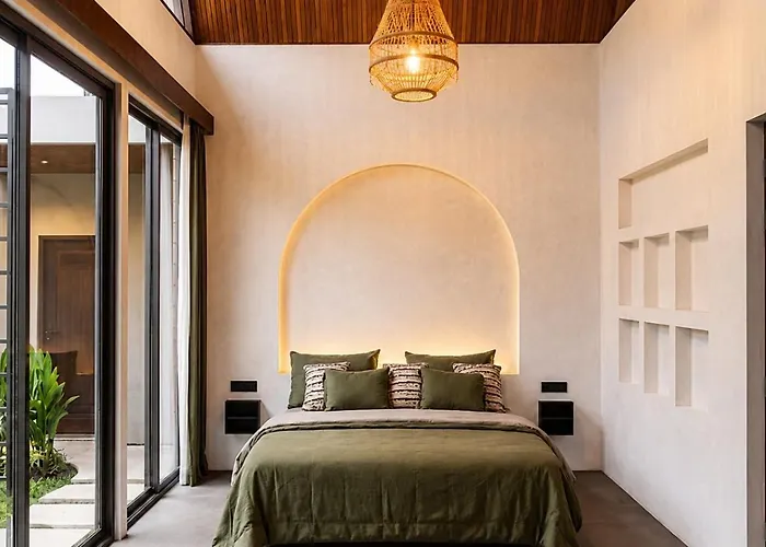 Villa Eve Canggu With Private Pool, & Outdoor Movie Cinema
