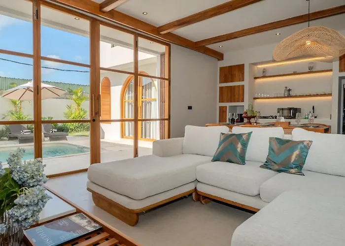 Elegant 3Br Designer Villa, Near Central Canggu