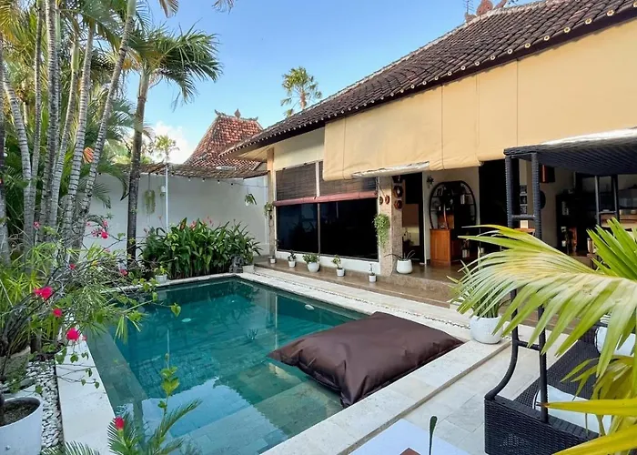 Charming 2Br Quiet Villa Near Seminyak Beach