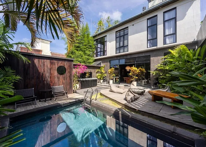 Villa Carlita Uluwatu - Modern 3Br Pool Villa