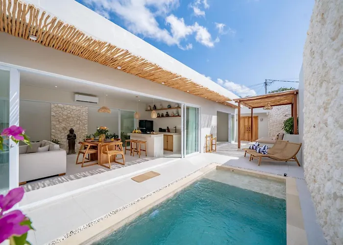 Rocha Villa Uluwatu