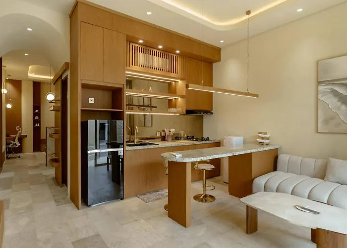 Private Jacuzzi - Boutique Villa - Berawa Canggu