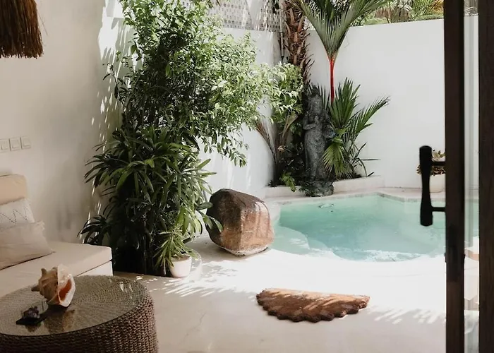 Hotspot Chic Boho Bingin Villa