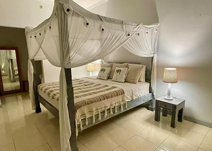 Stylish 3Br Villa With Large Pool Central Seminyak