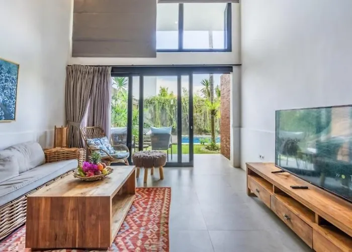 Sasya Loft - Cozy & Modern In Seminyak With Pool And Kitchen