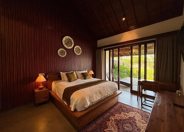 Luxury Wooden Villa Private Pool & Rice Field View