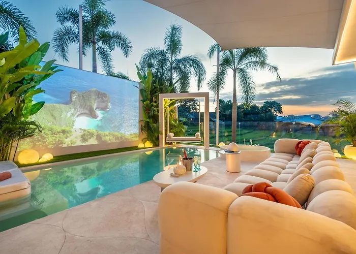 Villa Illusion - 3Br With Sauna, Jacuzzi, Rice Field View Near Canggu