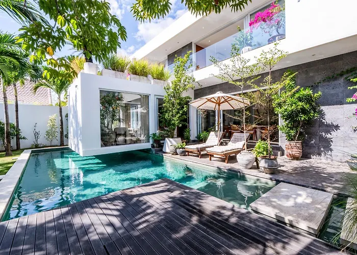 Luxury 3Br Villa With Pool Sauna & Garden