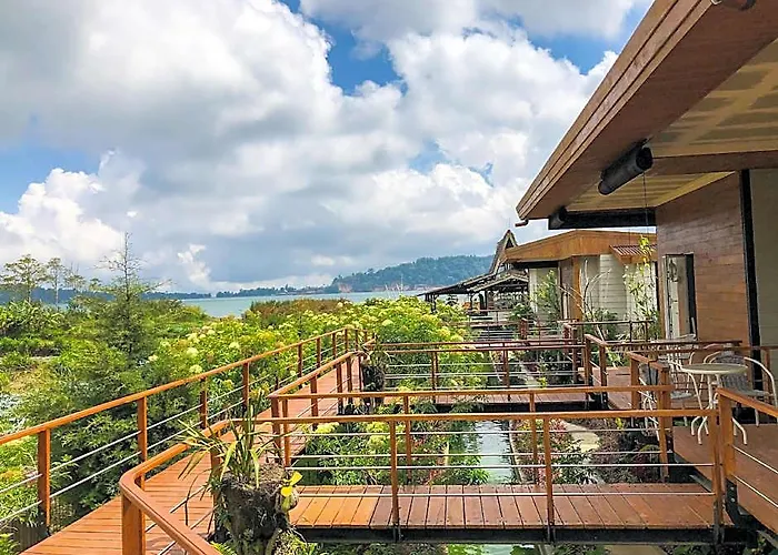 Pondanu Cabins By The Lake
