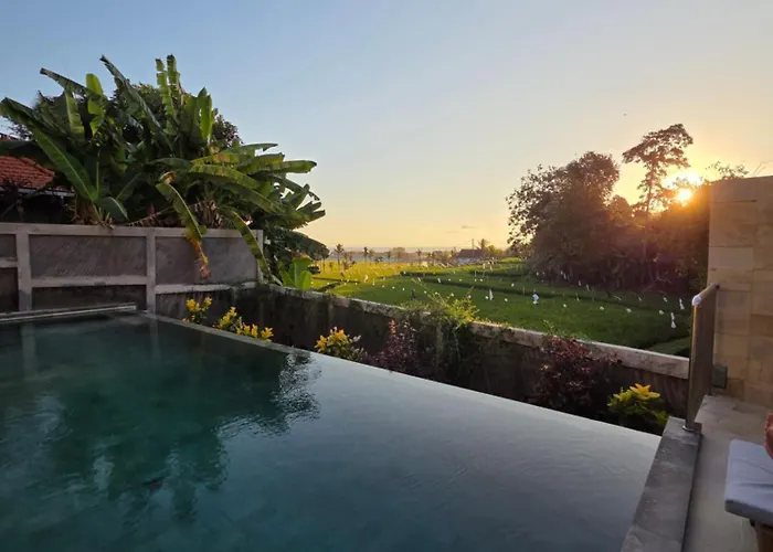 Kirra'S Beach House