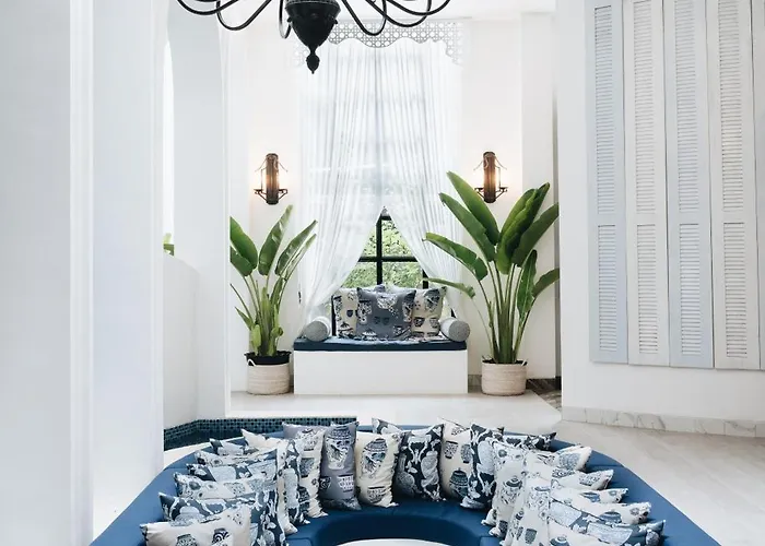 Villa Muzo, Central Seminyak by Orivista