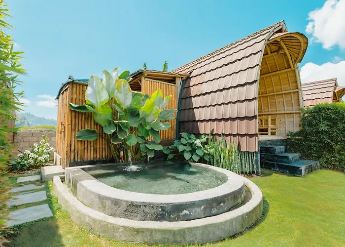 Tegal Bamboo Cottages & Private Hot Spring