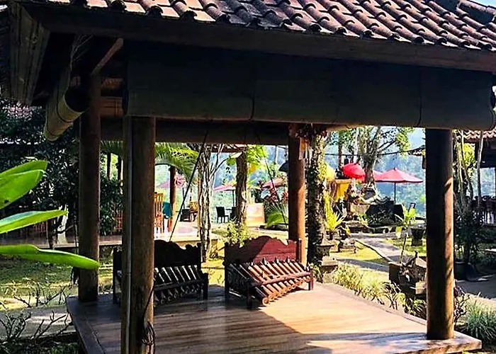 Mahagiri Resort & Restaurant
