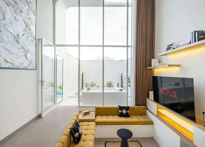 New - Stylish 1Br Villa With Cinema In Pandawa