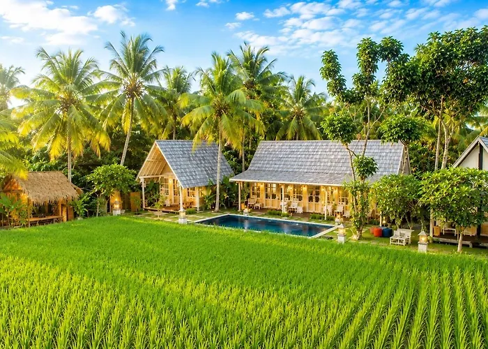 5BR pvt pool wooden house near ubud By iLys C