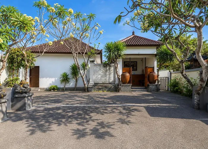 Collection O Near Pantai Nusadua Formerly Palm Bamboo Hotel