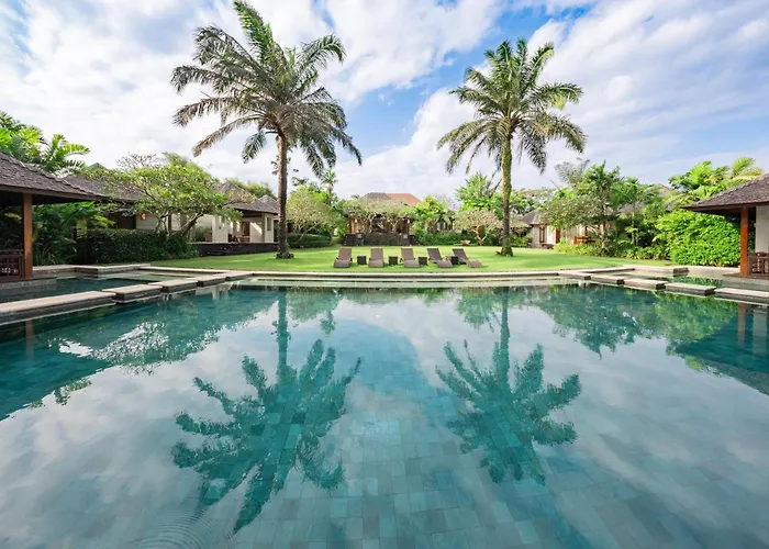 Villa The Beji, Serene Luxury 6Br Villa In Berawa - Canggu