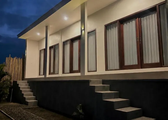 Yoras House