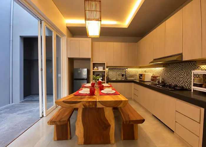 Kama House