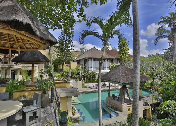 Alam Puri Art Museum Resort & Spa