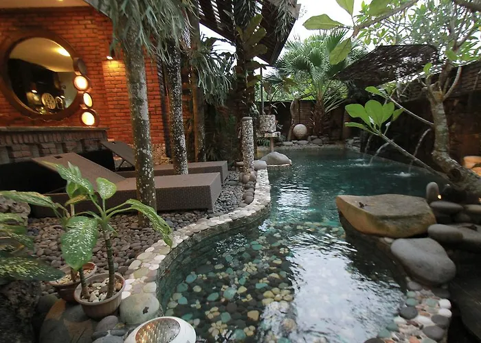 Natural And Cozy Pool, Villa Dayins Balangan
