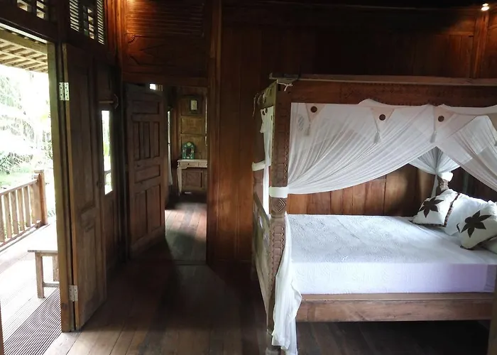 Puri Kayu Cottages