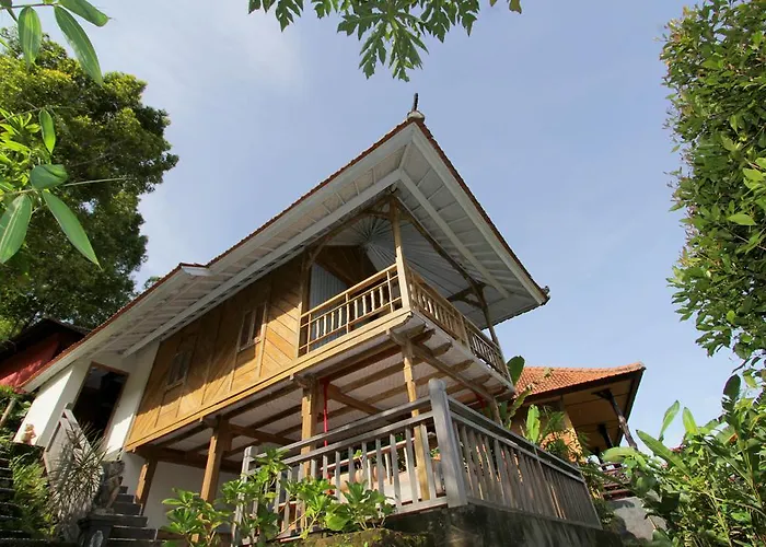 Melanting Cottages