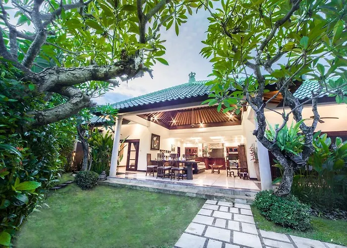 Villa Frangipani