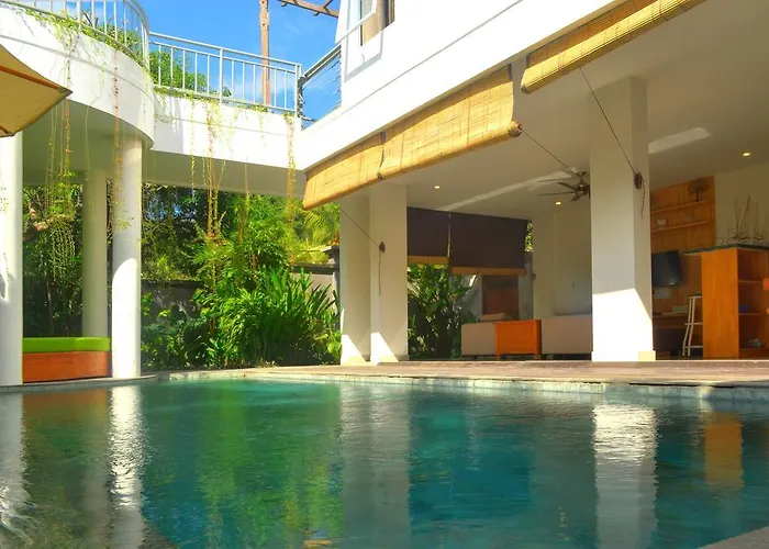 Del Mar Beach Villas