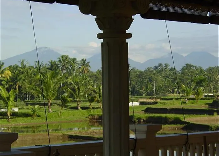 Saffron Boutique Hotel