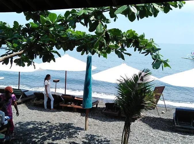 Warung Win Beach And Homestay