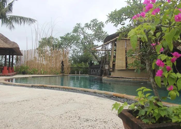 Keraton Tanah Lot Villas