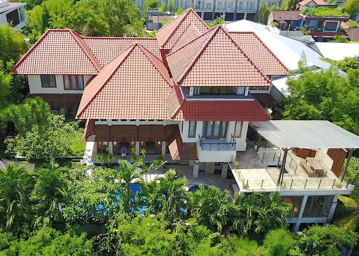 Unique Spacious Luxury Villa