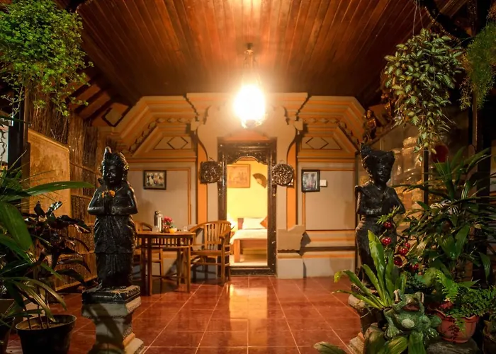 Kamar Suci House