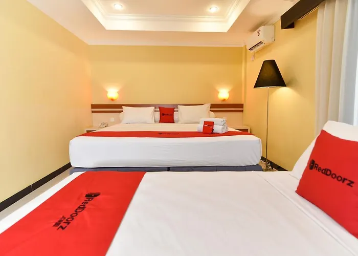RedDoorz Plus near Mall Bali Galeria 2
