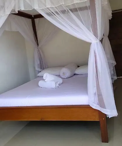 Warung Jemeluk & Home Stay