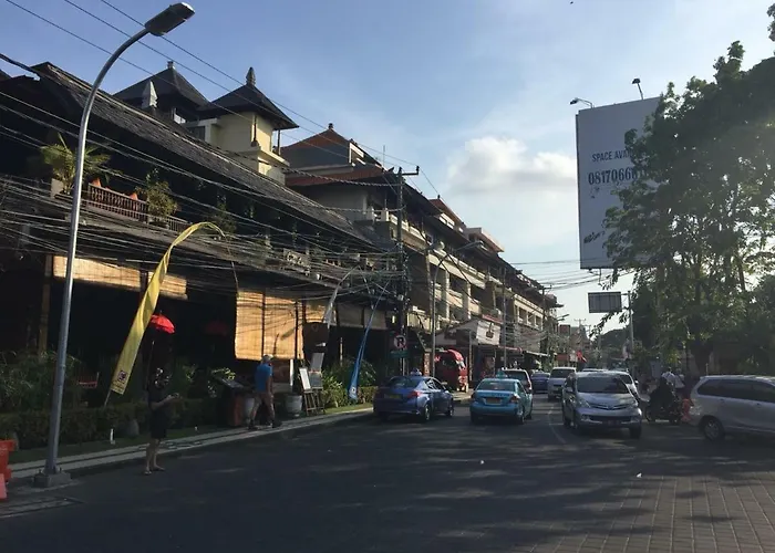 Rumah Kayu Bali