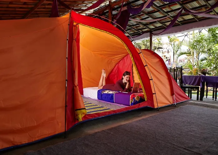 Hiker'S Camp At Toya Devasya