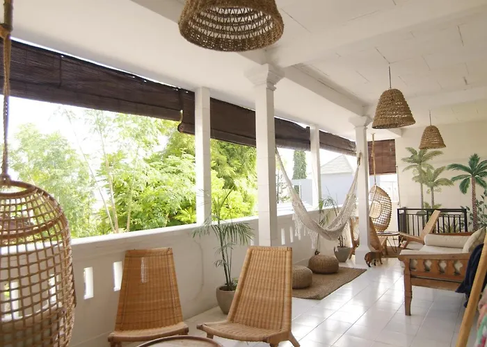 Sunrise Surf Hostel Canggu